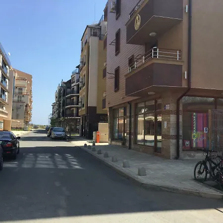 Апартамент “Рая” * פומורי