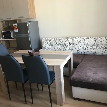 Апартамент “Рая” Apartamento *